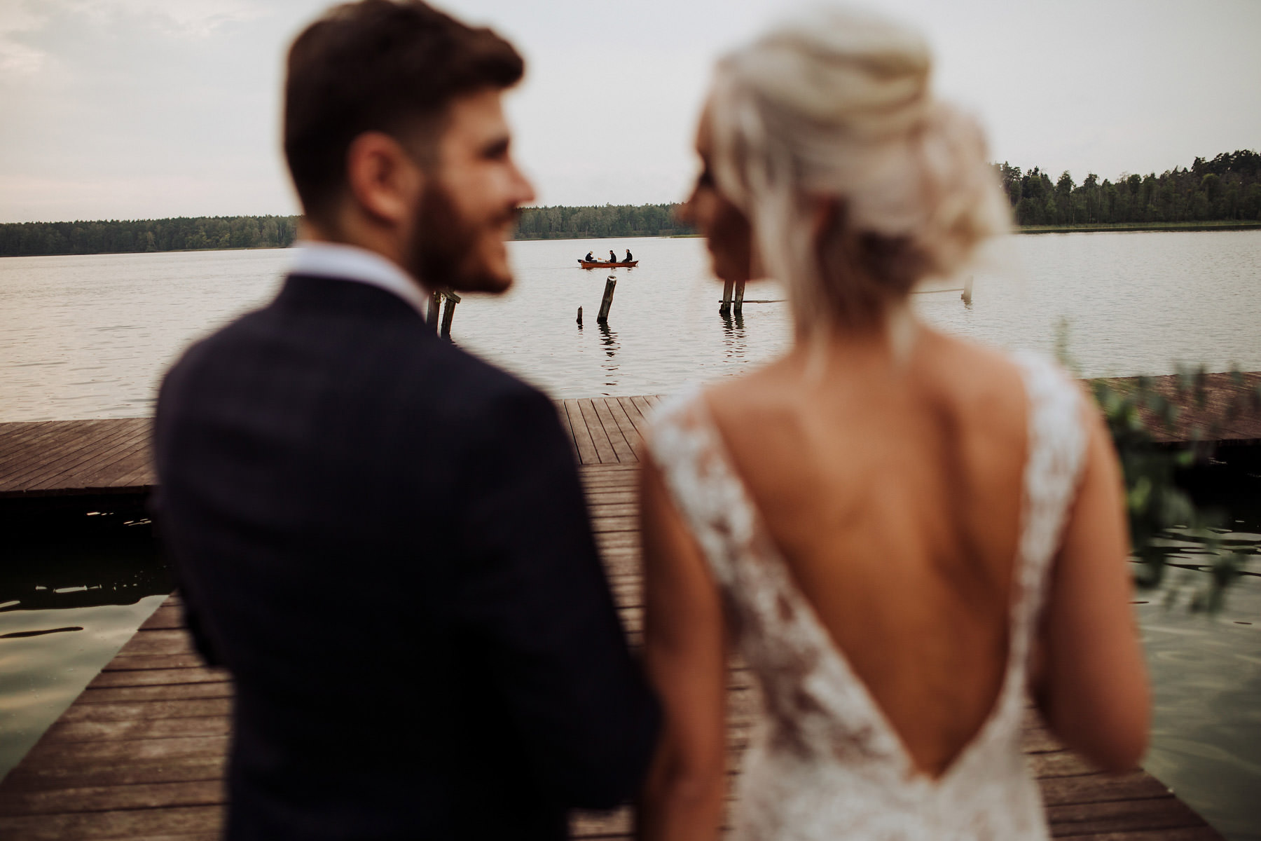 ślub nad jeziorem
